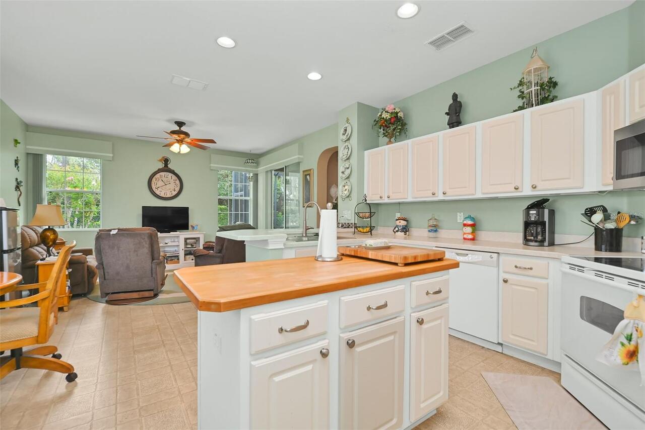 Listing Photo 14
