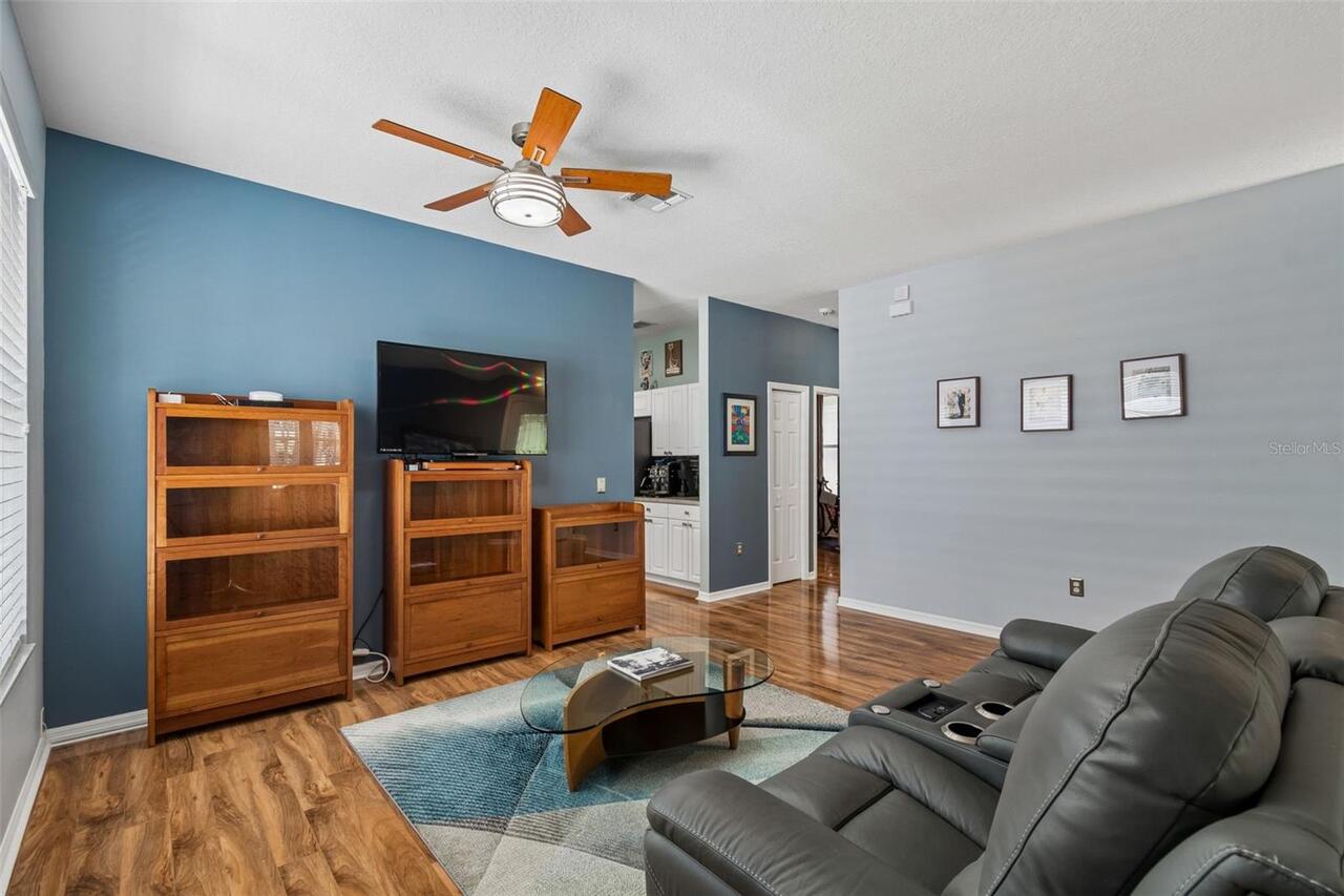 Listing Photo 9