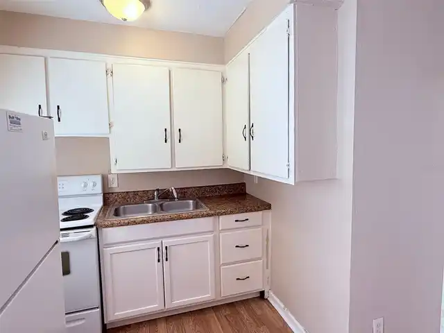 Listing Photo 7