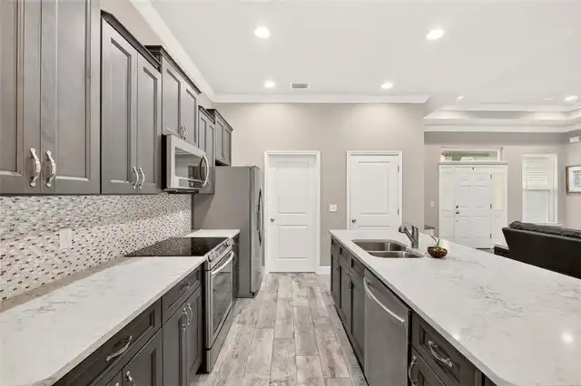Listing Photo 8