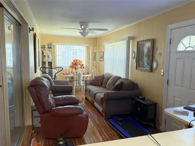 Listing Photo 8