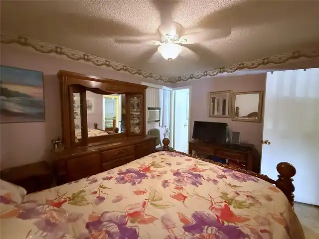 Listing Photo 14