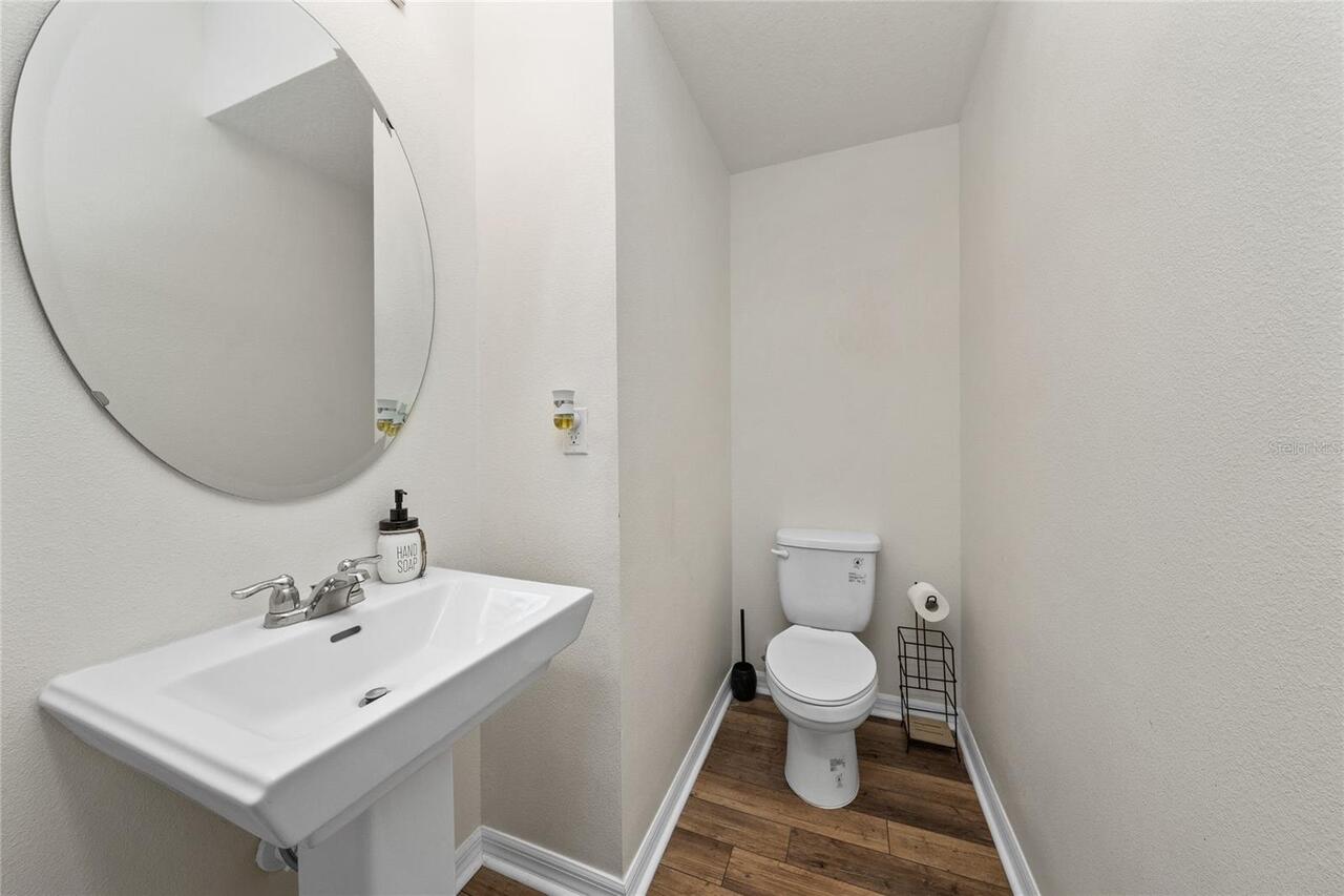 Listing Photo 12