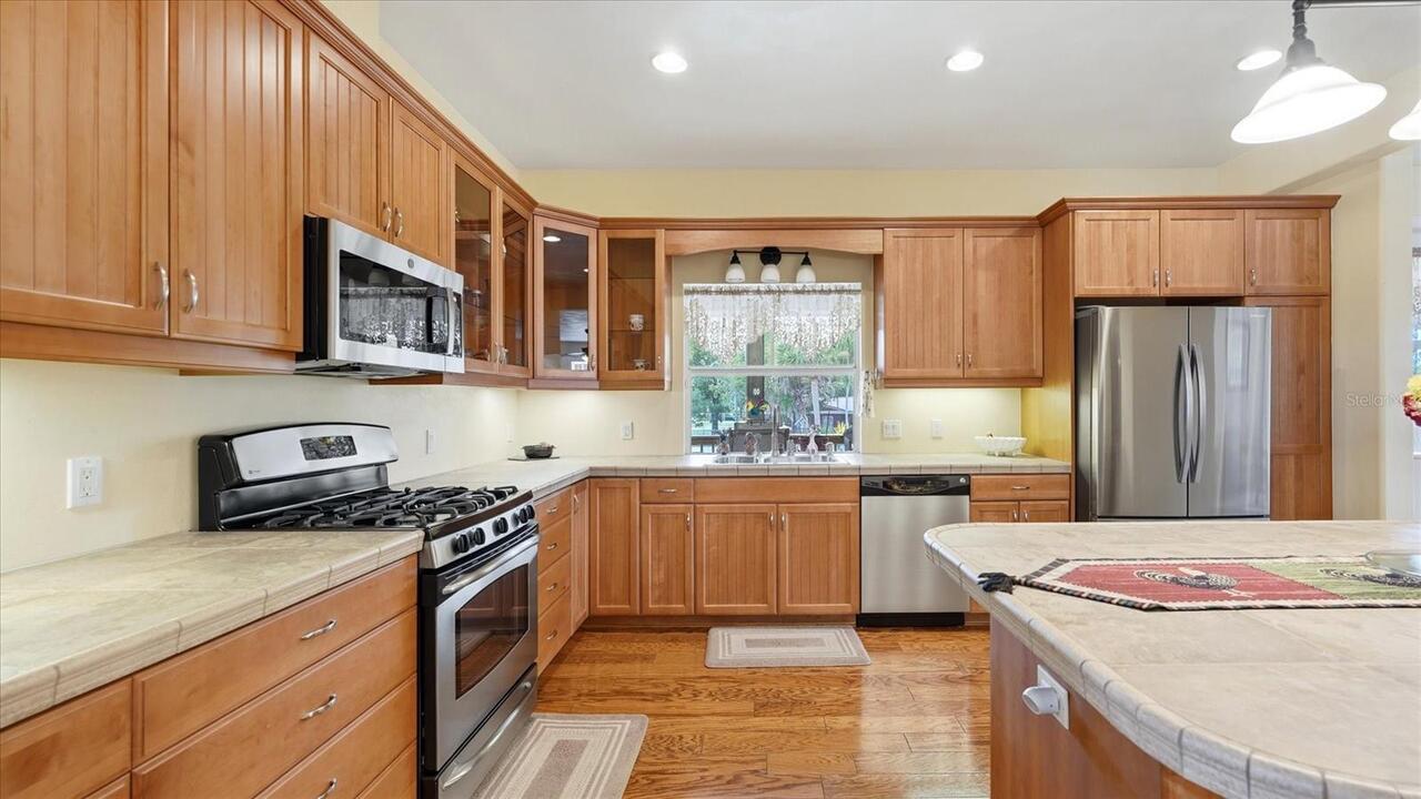 Listing Photo 12