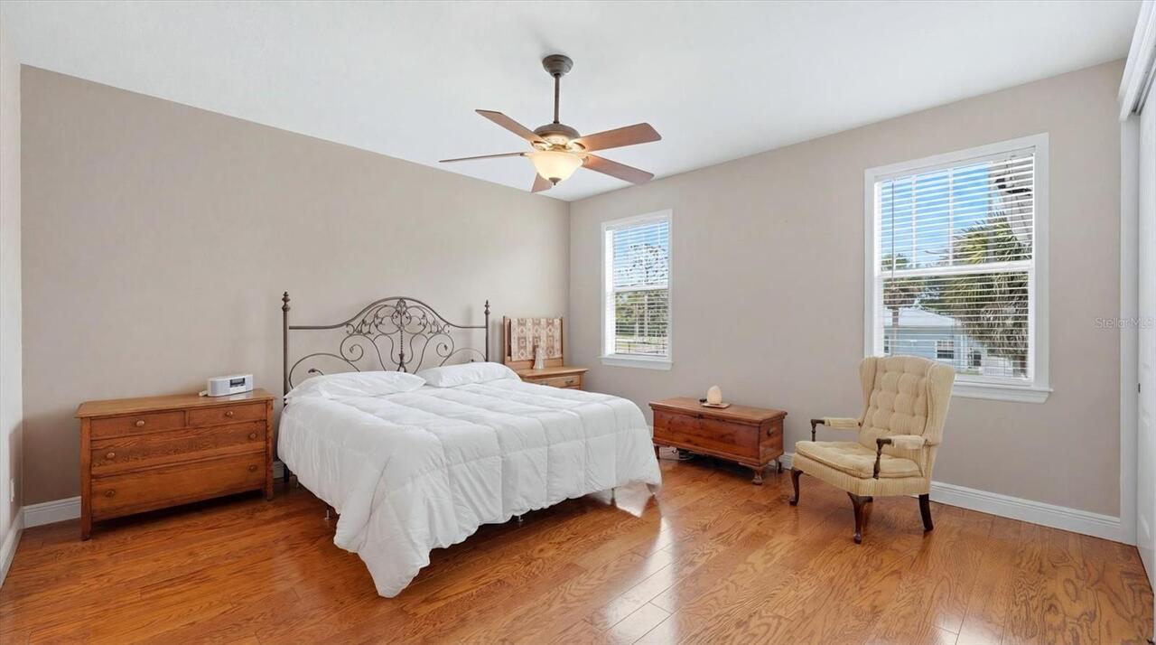Listing Photo 16