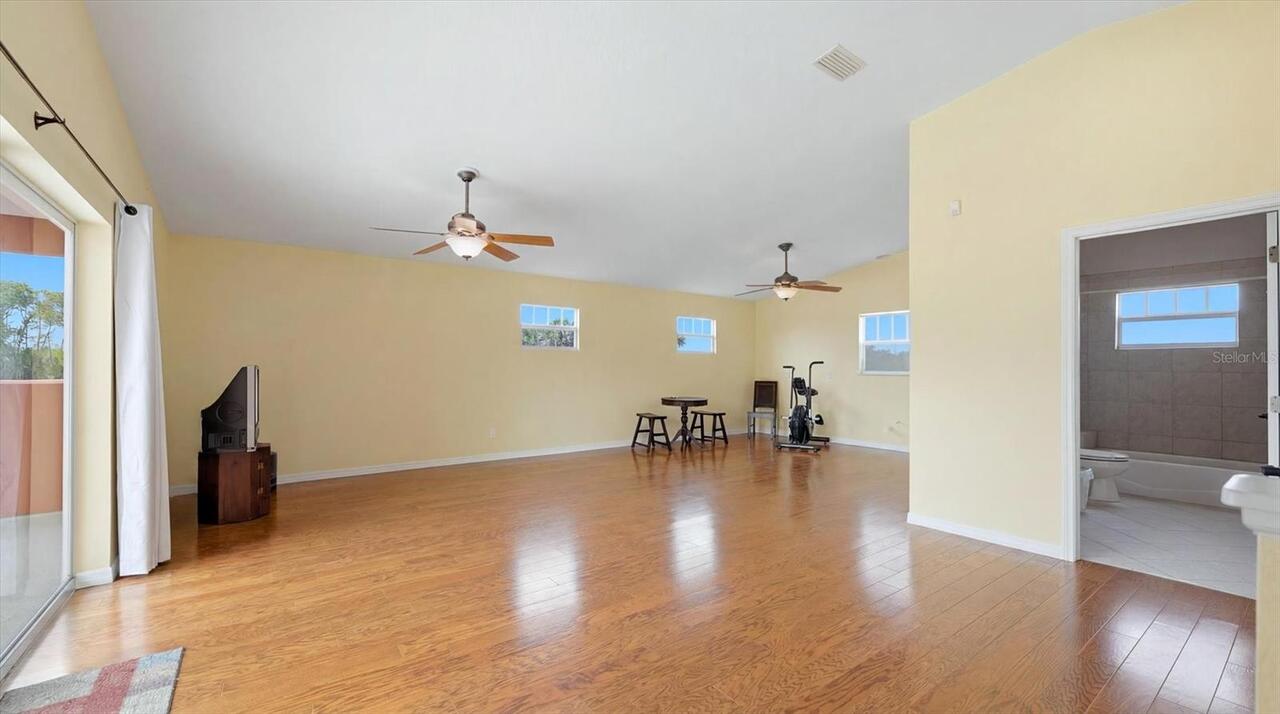 Listing Photo 33