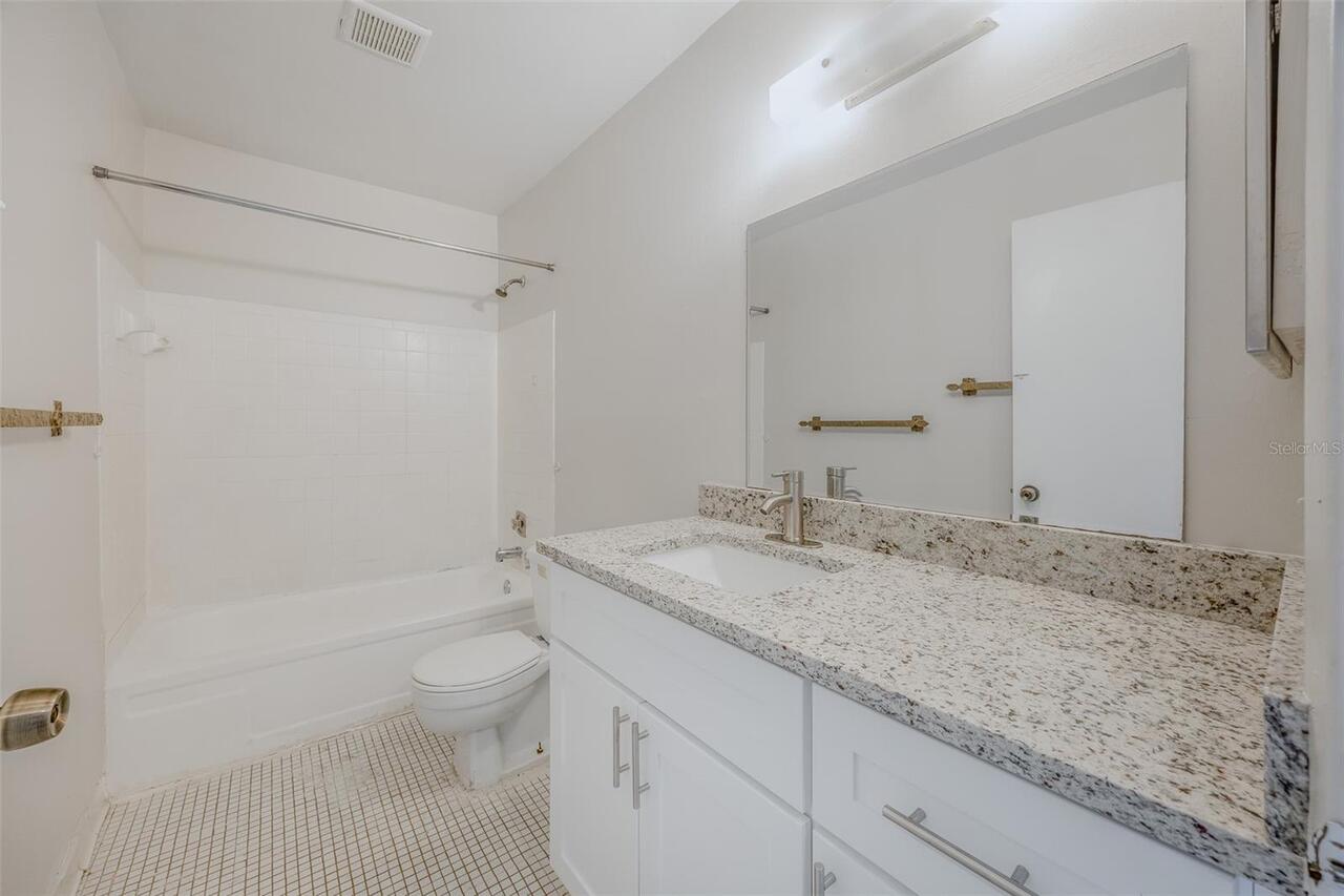 Listing Photo 9