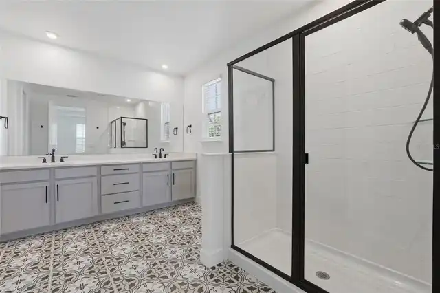Listing Photo 16
