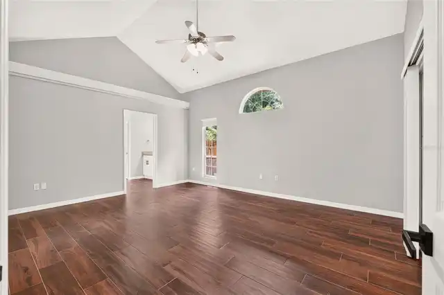 Listing Photo 17