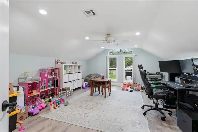 Listing Photo 32