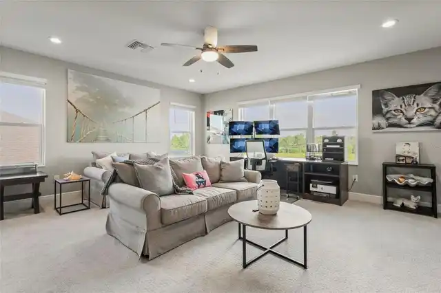 Listing Photo 10