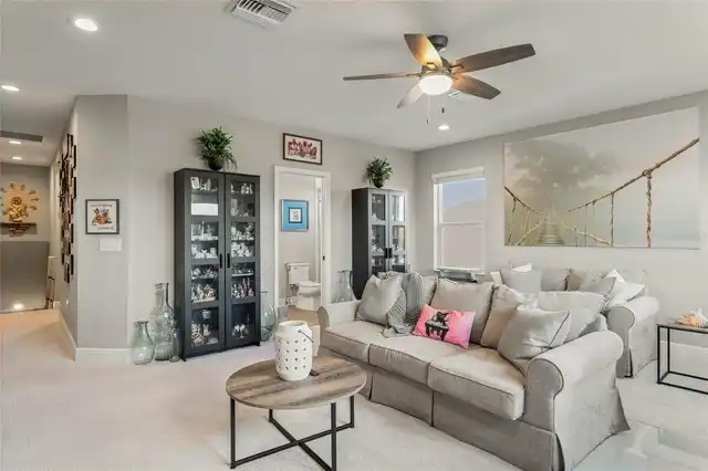 Listing Photo 11
