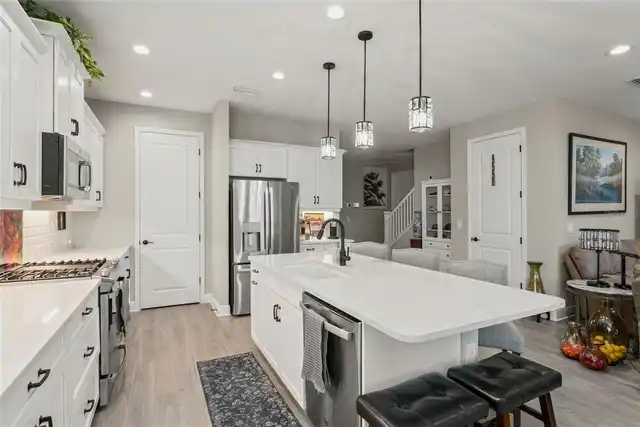 Listing Photo 25