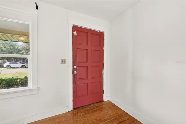 Listing Photo 9