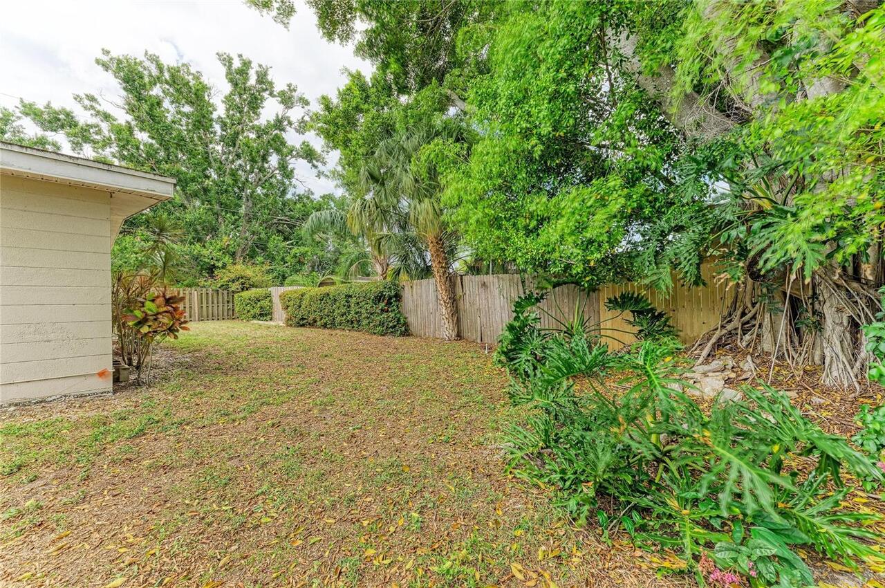 Listing Photo 37