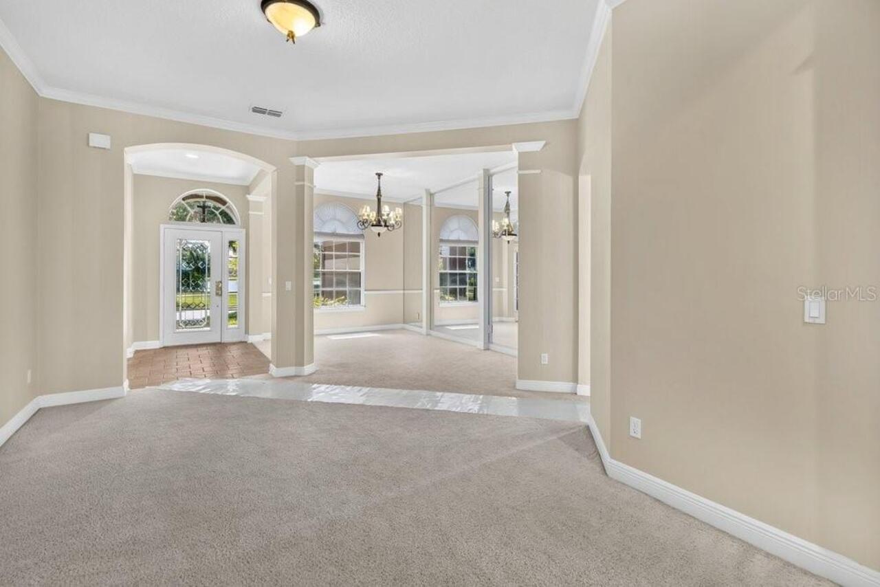 Listing Photo 11