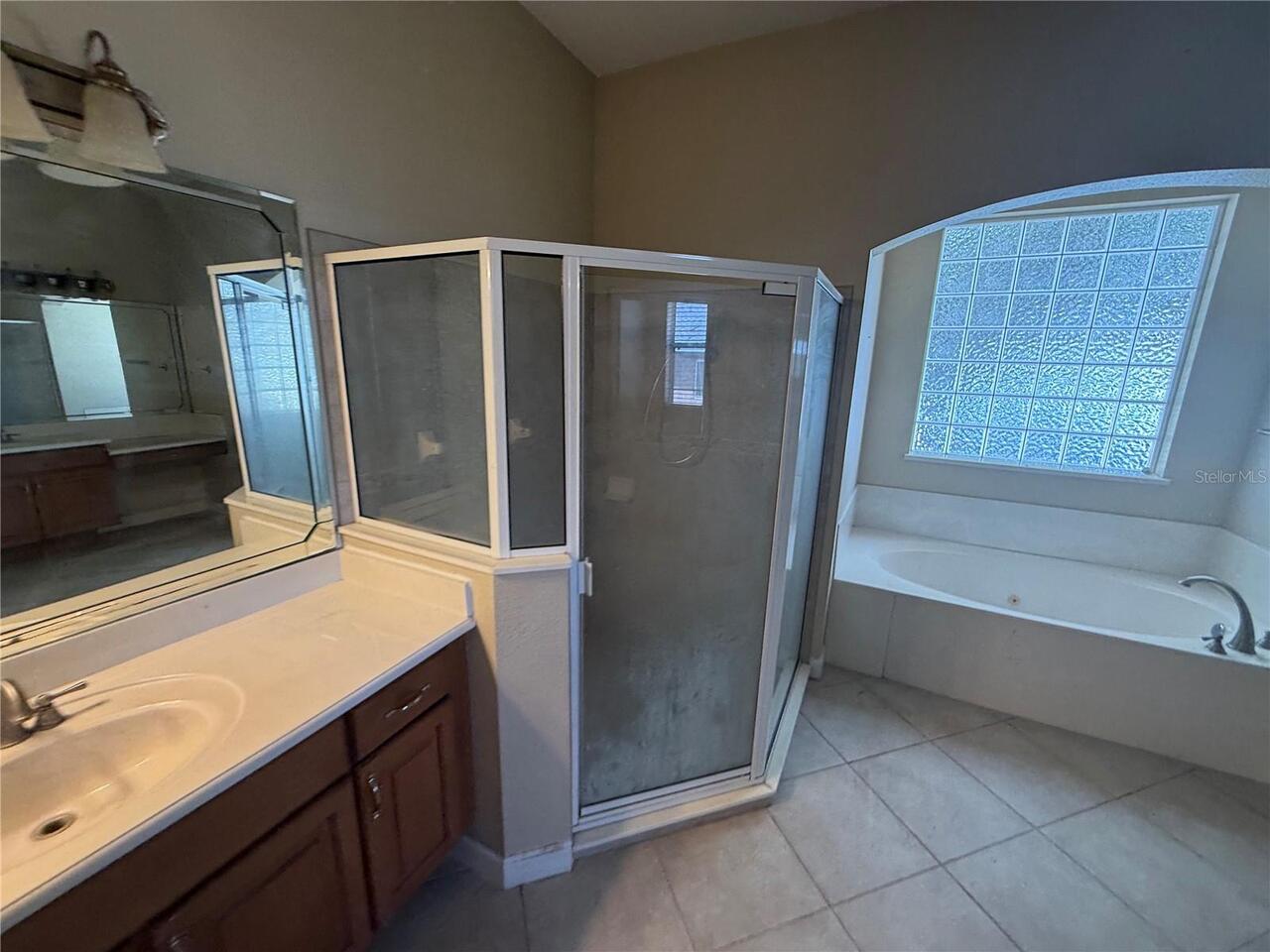 Listing Photo 8