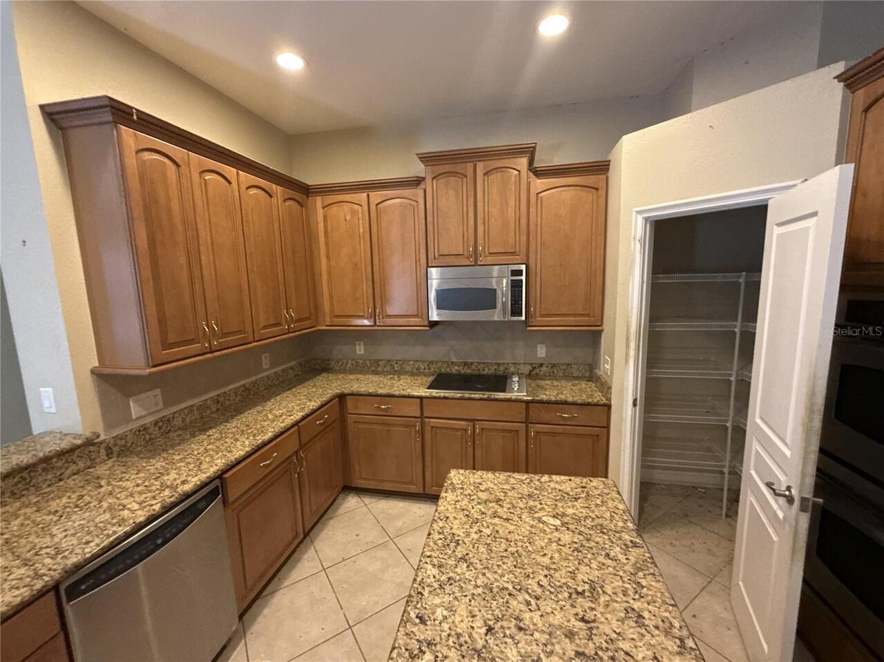 Listing Photo 12