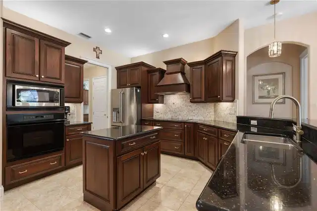 Listing Photo 19