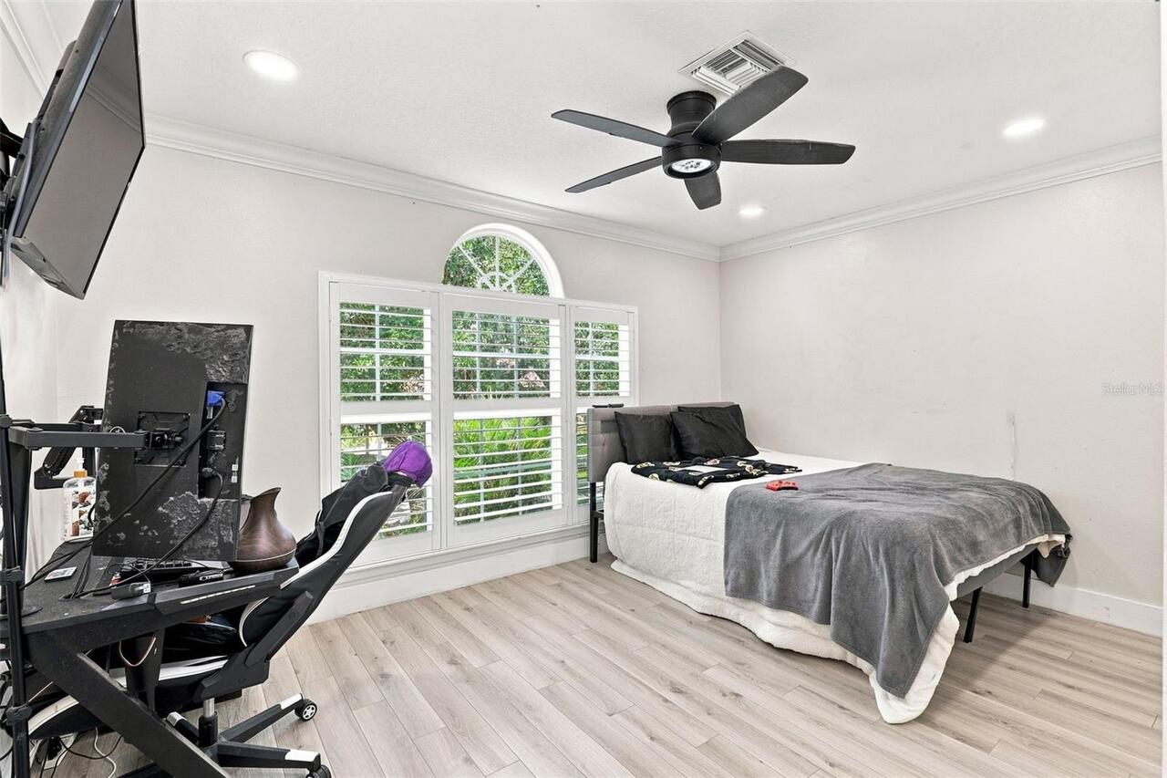 Listing Photo 32