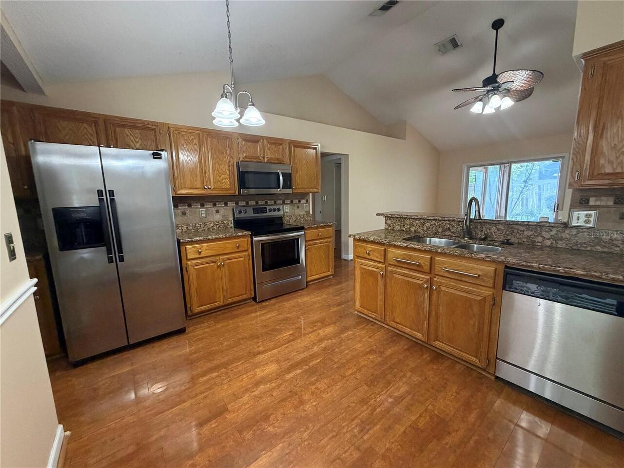 Listing Photo 7
