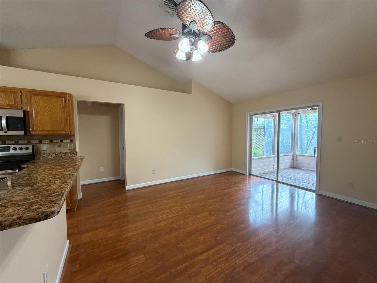 Listing Photo 9