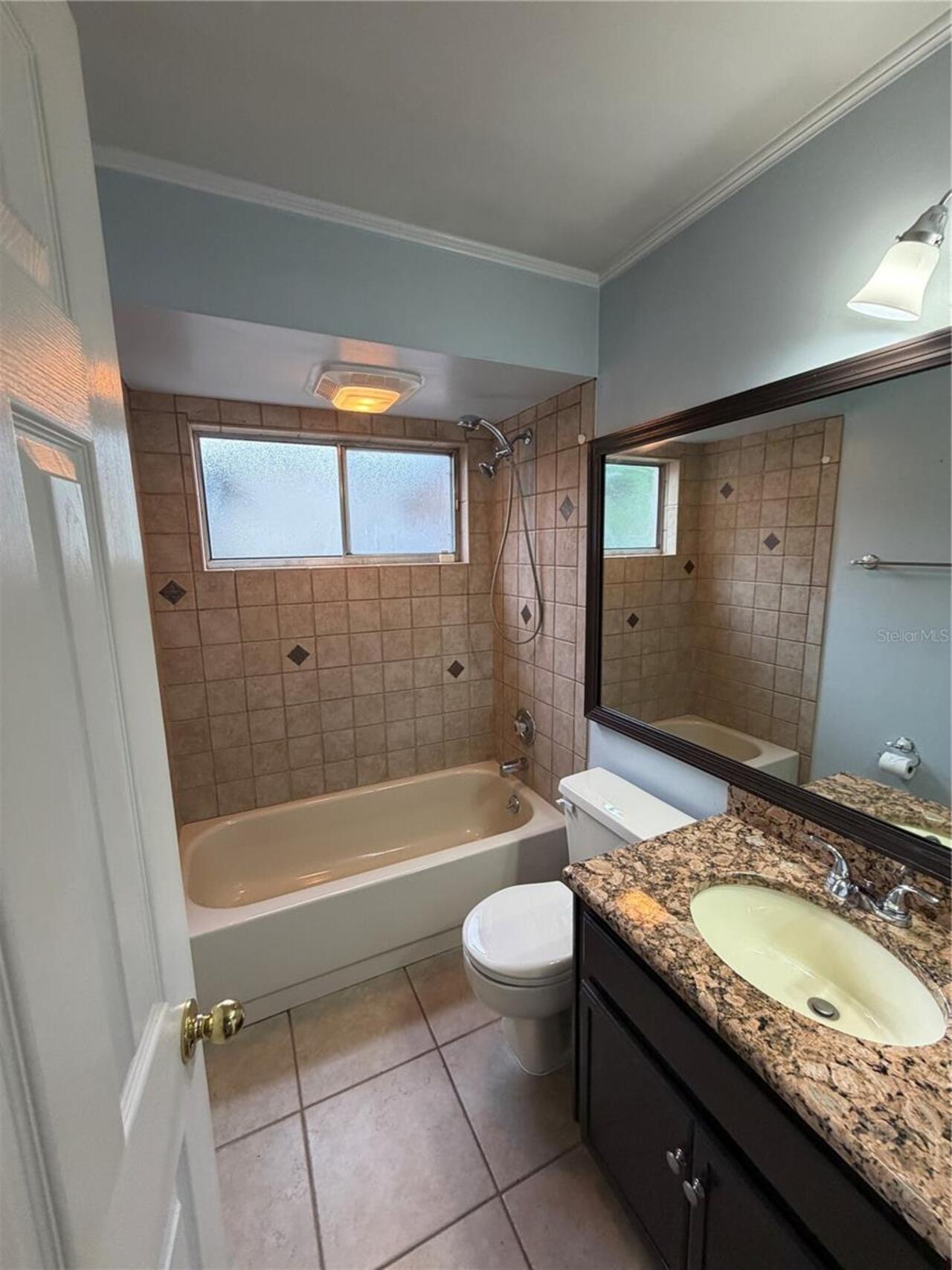 Listing Photo 11