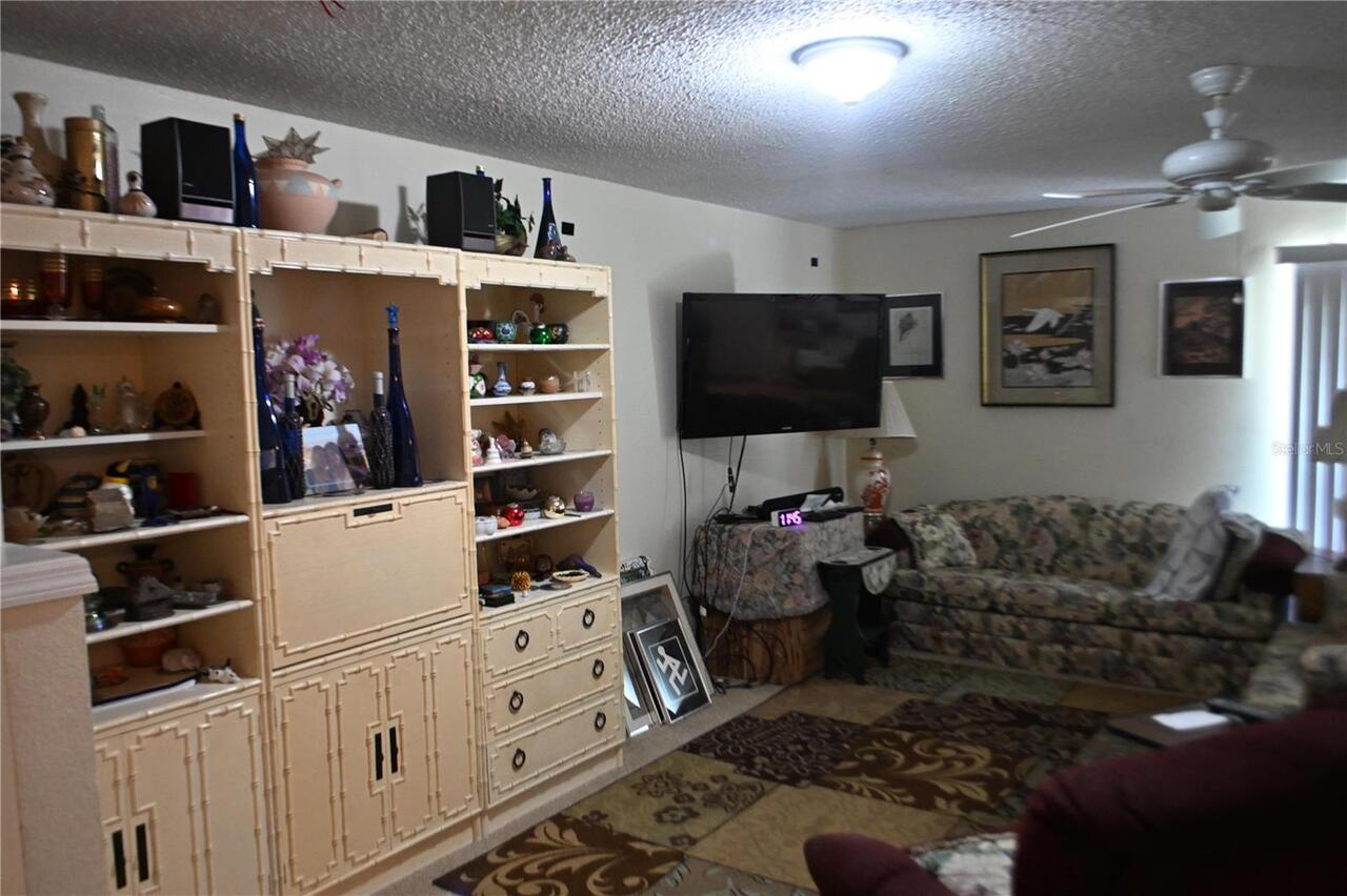Listing Photo 9