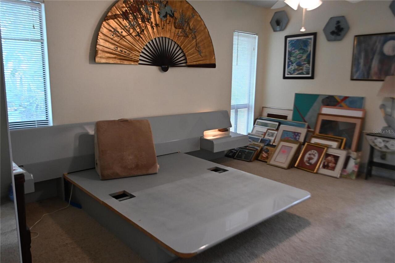 Listing Photo 11