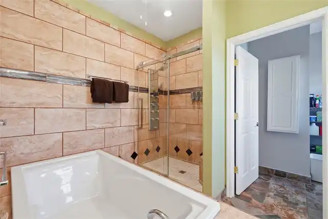 Listing Photo 43