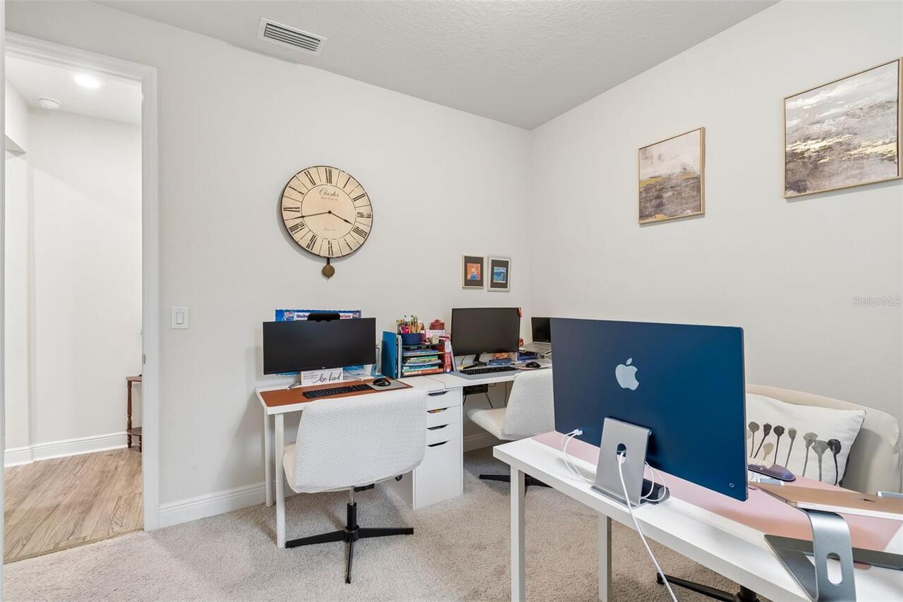 Listing Photo 12