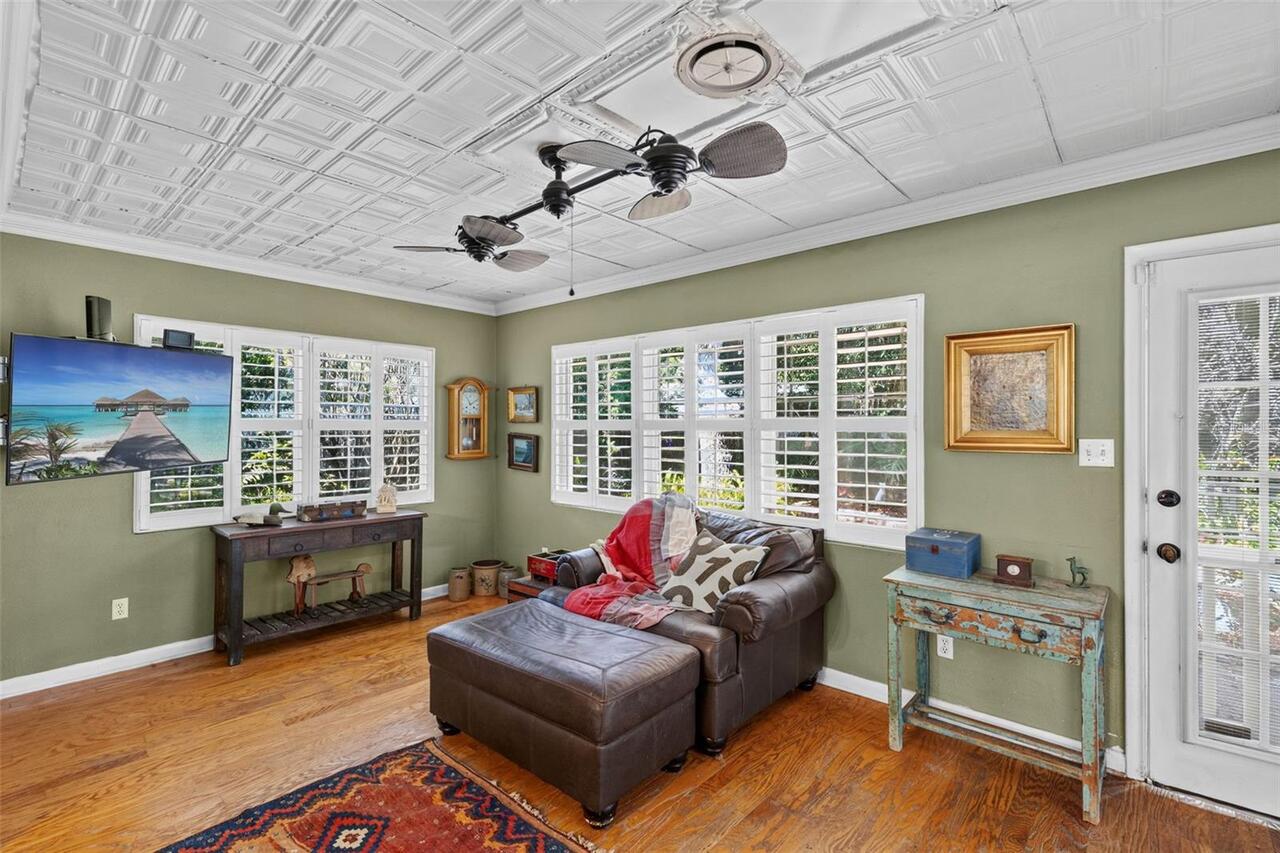 Listing Photo 10