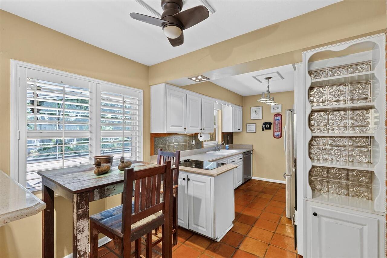 Listing Photo 12
