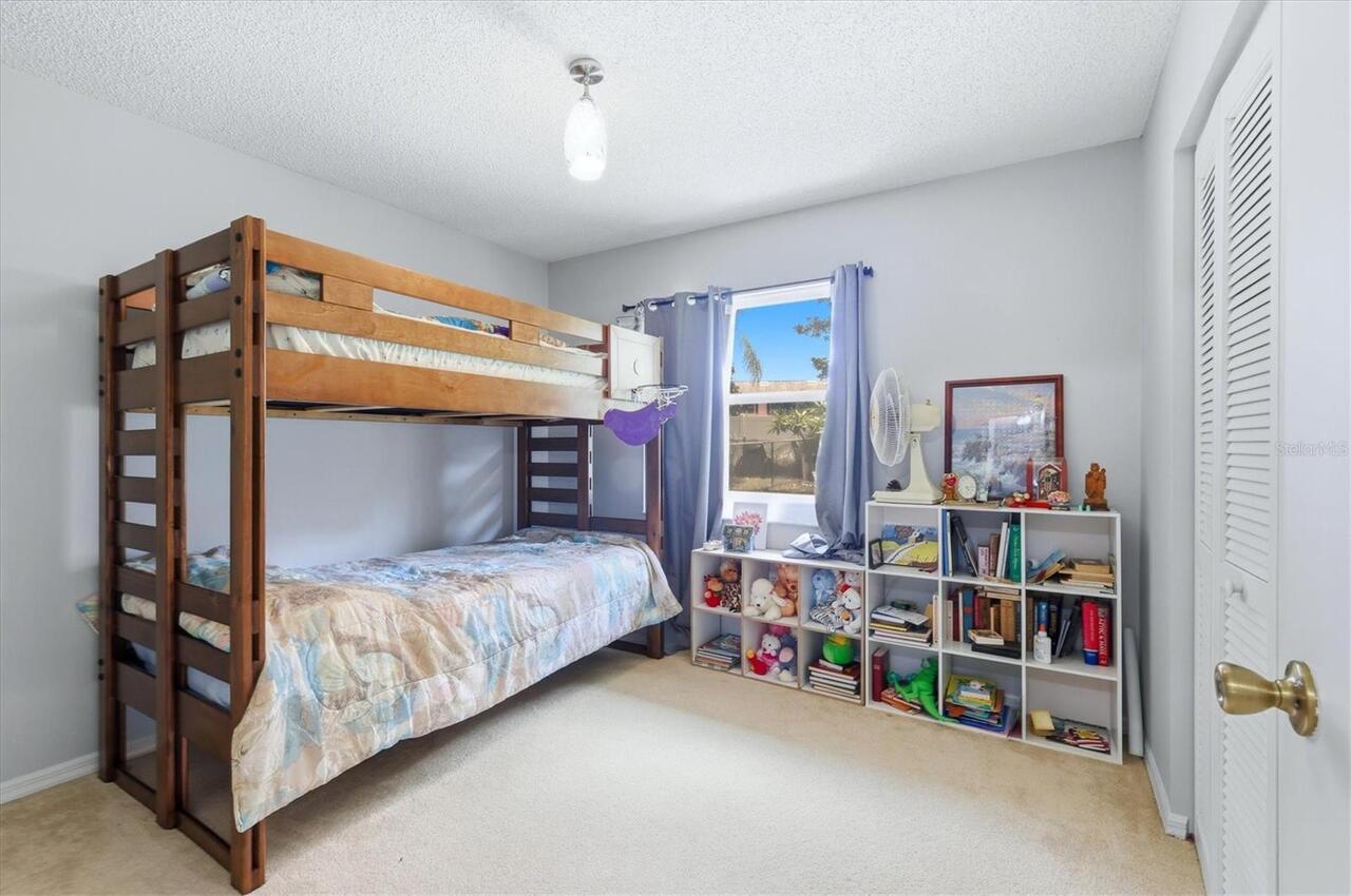 Listing Photo 12