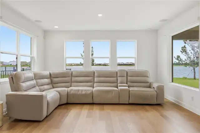 Listing Photo 18