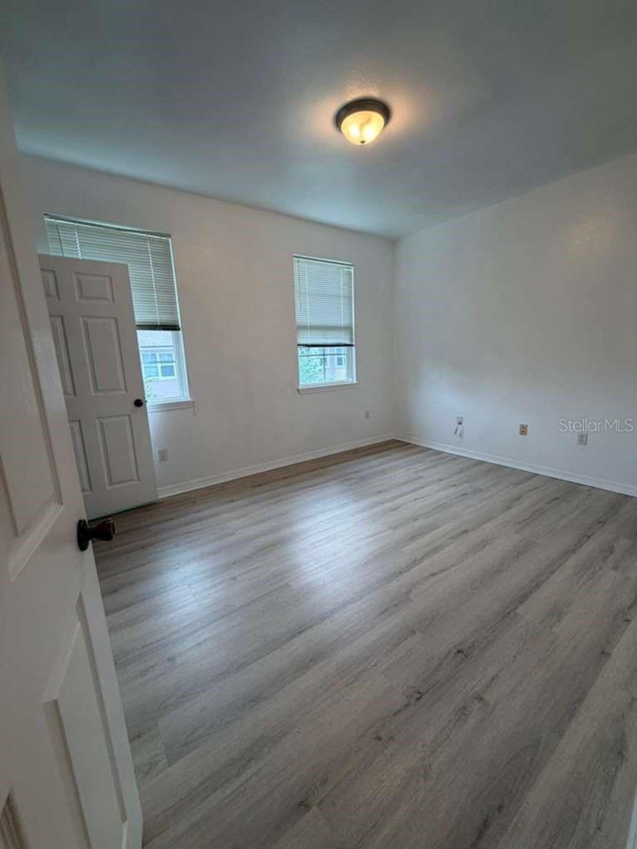 Listing Photo 9