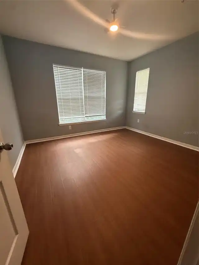 Listing Photo 8