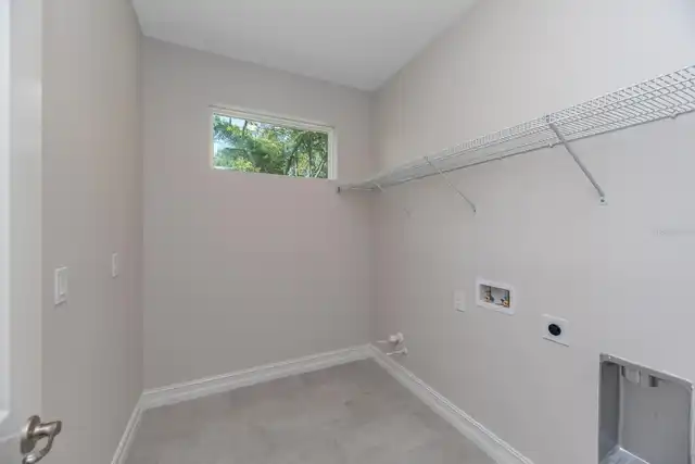 Listing Photo 12