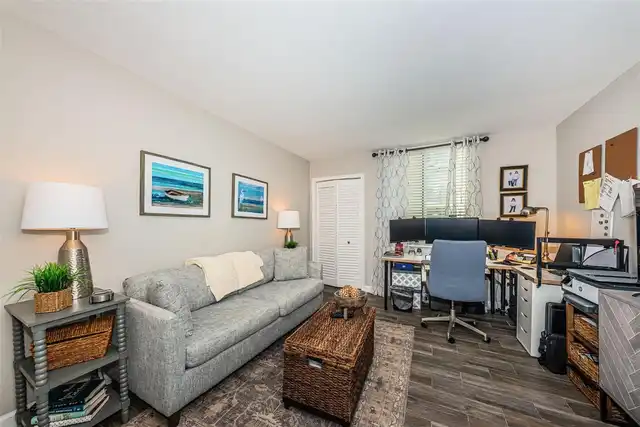 Listing Photo 23
