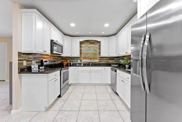 Listing Photo 8