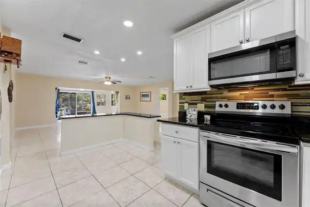 Listing Photo 9