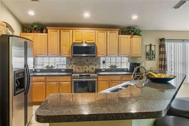 Listing Photo 10