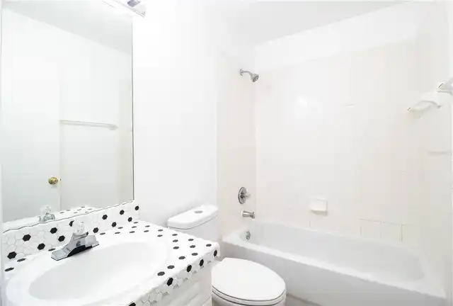 Listing Photo 16