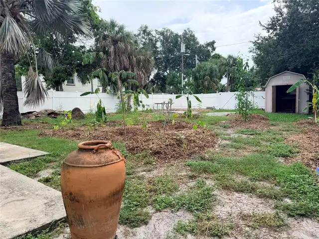Listing Photo 16