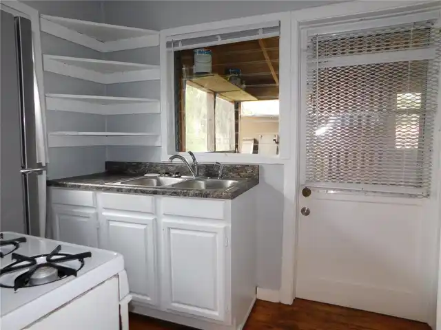 Listing Photo 6
