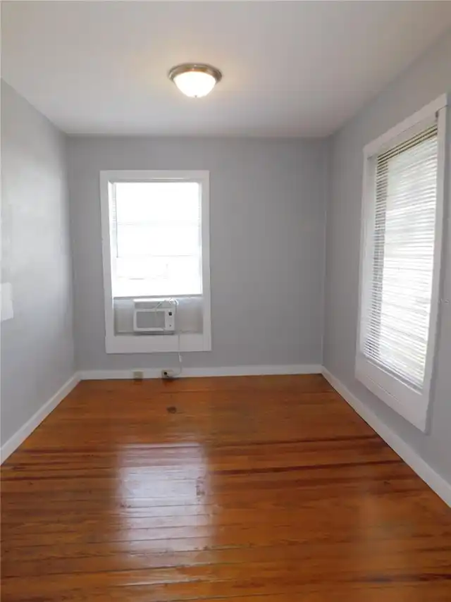 Listing Photo 12