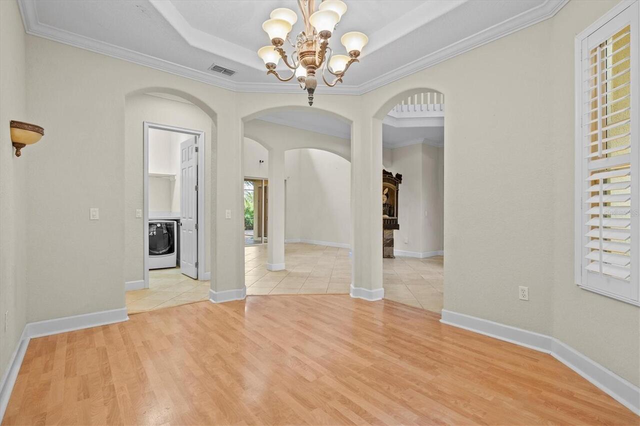 Listing Photo 10