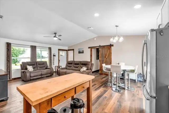 Listing Photo 16