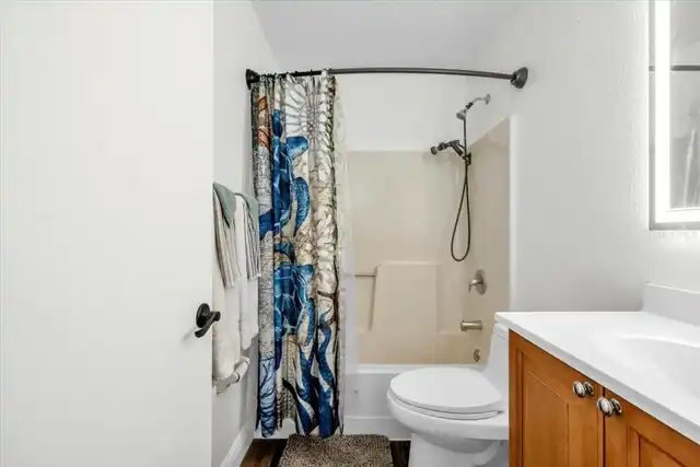 Listing Photo 32