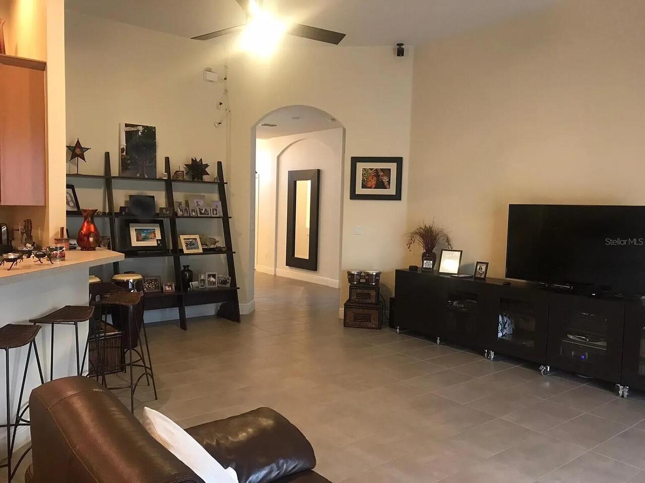 Listing Photo 12